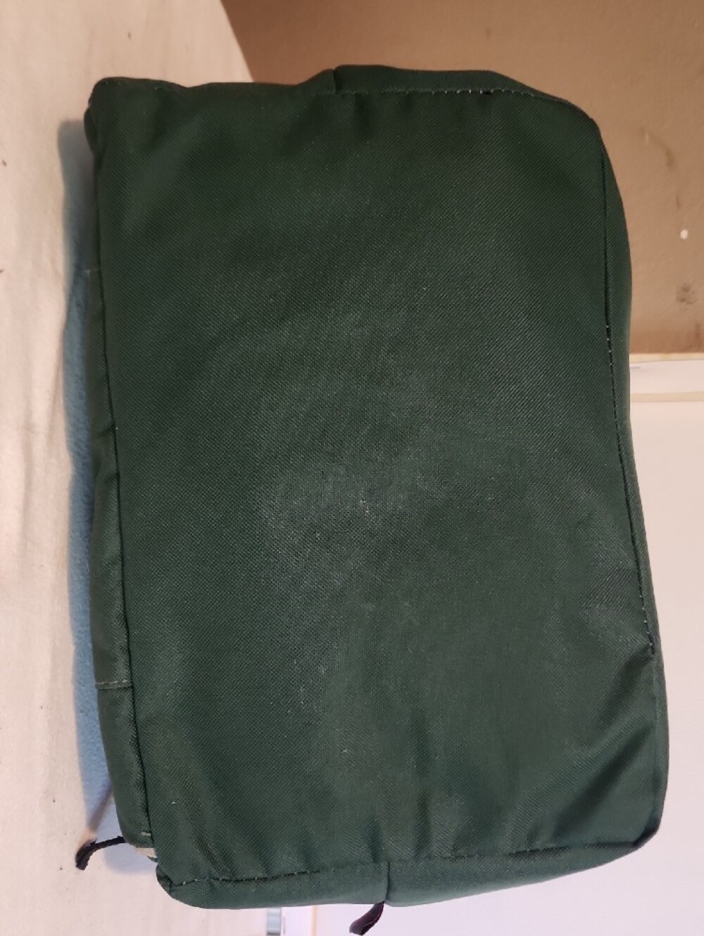 University of Oregon Green Tote Bag with Yellow O Logo - Picture 5 of 15